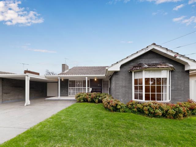 Spacious Family Home with Multiple Living Areas in a Prime Bentleigh East Location