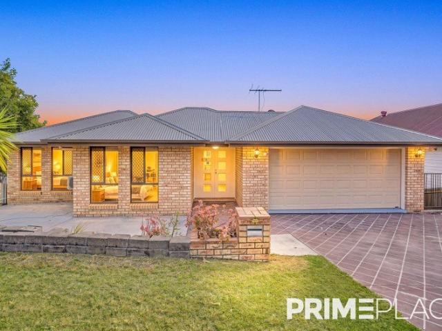 Spacious Family Home with Multiple Living Areas on 481m²