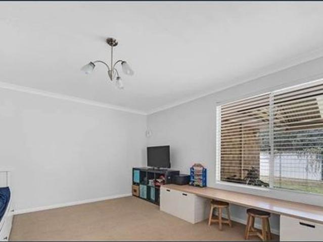 Spacious Family Home with Multiple Living Areas Outdoor Entertaining