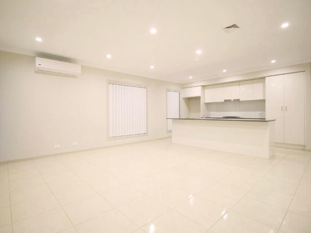 Spacious Family Home with Modern Comfort in a Prime Tallawong/Schofields Location