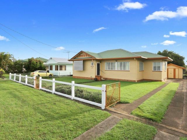 SPACIOUS FAMILY HOME WITH MODERN COMFORTS