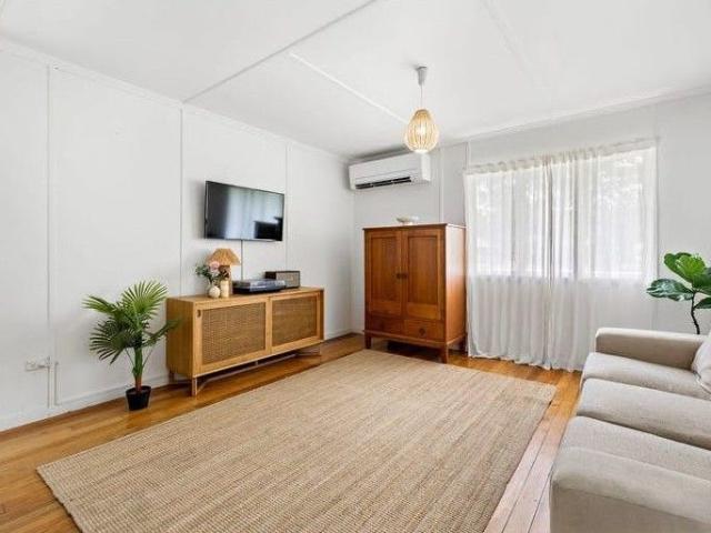 Spacious Family Home with Modern Comforts in Convenient Inala Location