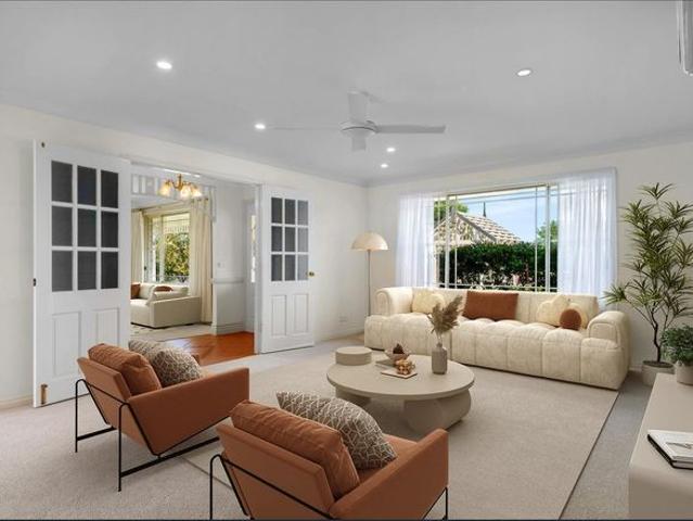 Spacious Family Home with Mountain Views in Cambewarra Village
