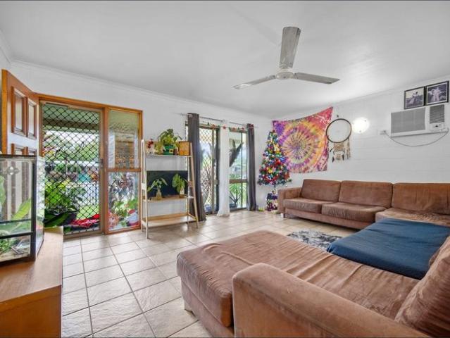 Spacious Family Home with Outdoor Entertaining Area in Mooroobool