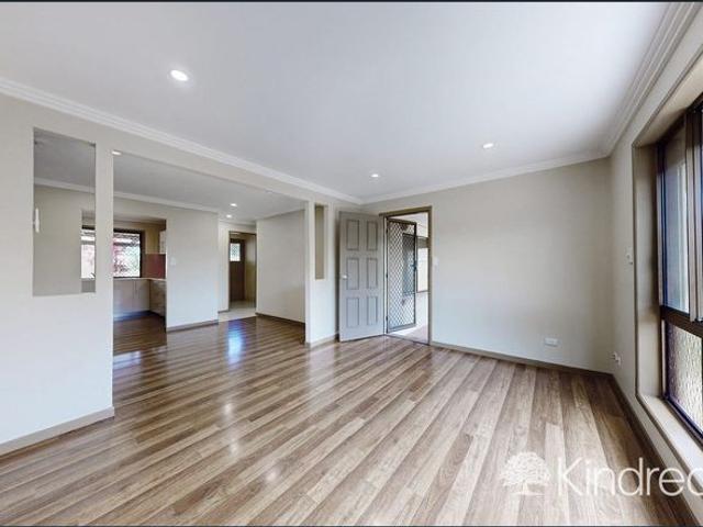 Spacious Family Home With Outdoor Living 2 Minutes From The Waterfront