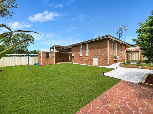 SPACIOUS FAMILY HOME WITH OVERSIZED ALFRESCO & SUN FILLED BACKYARD