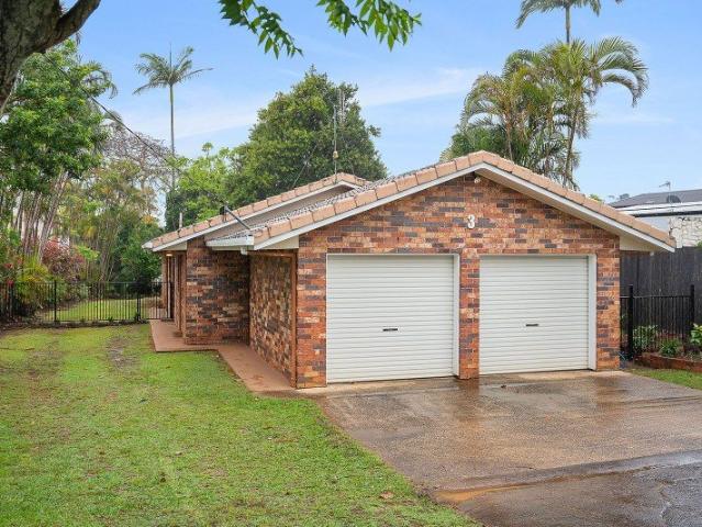 Spacious Family Home with a Large Backyard in the Heart of Buderim