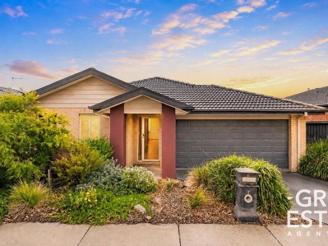 Spacious Family Home with Alfresco Charm