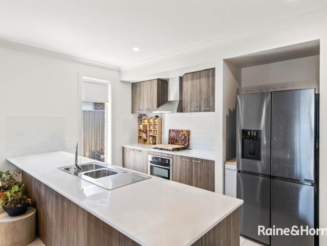 Spacious family home with ample entertaining options!