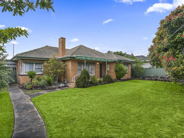Spacious Family Home with Ample Garage Space