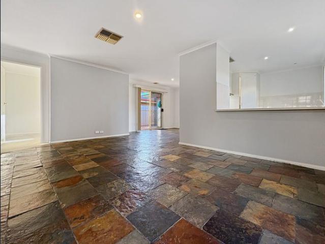 Spacious Family Home with Brand New Carpets Throughout!