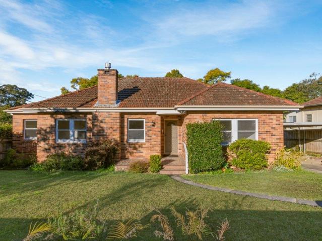 Spacious family home with character in prime Asquith location