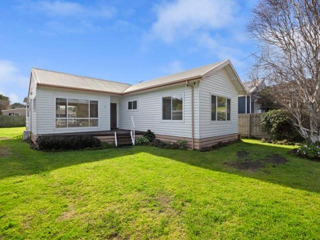 Spacious Family Home with Comfort and Outdoor Living