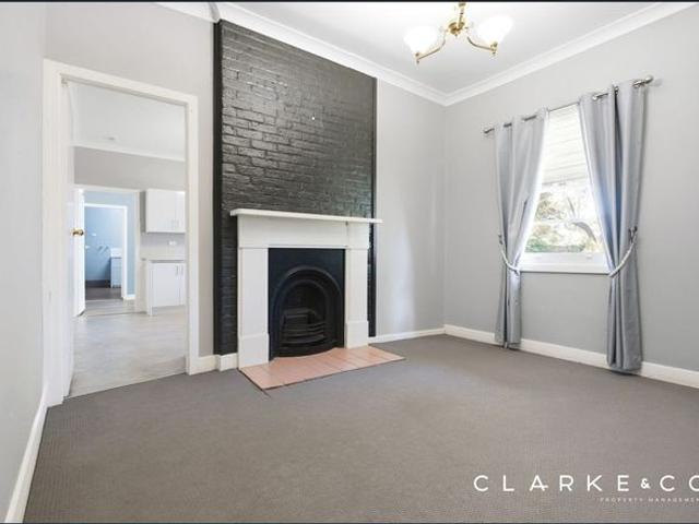 SPACIOUS FAMILY HOME WITH COUNTRY CHARM!