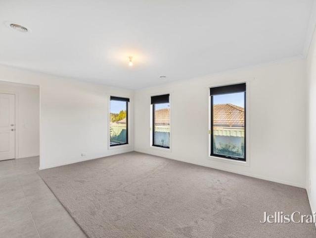 Spacious Family Home with Dual Living Areas and Double Garage!