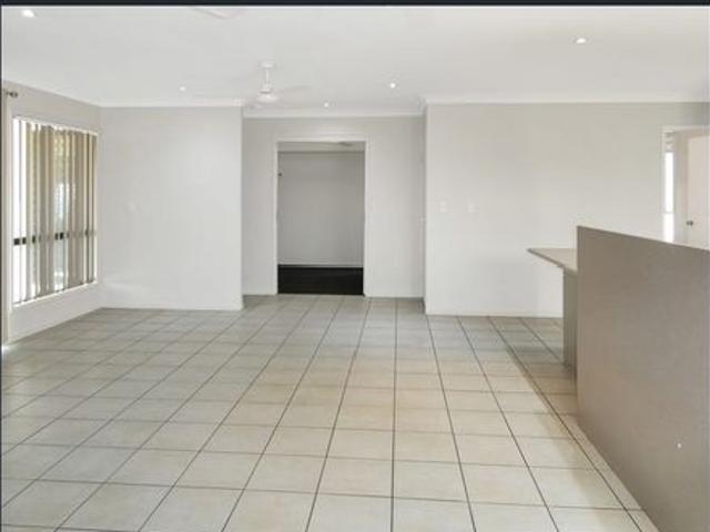 Spacious Family Home with Excellent Outdoor Entertaining