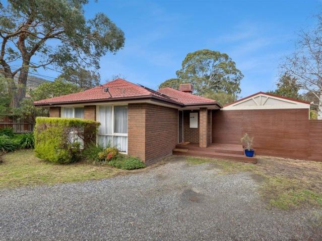 Spacious Family Home with Excellent Outdoor Living