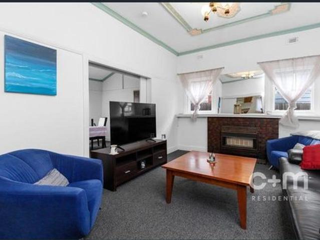 Spacious Family Home with Excellent Rear Access