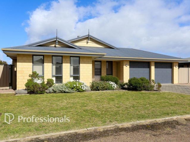 Spacious Family Home with Excellent Shedding