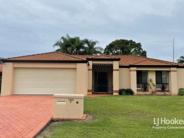 Spacious Family Home with Expansive Backyard