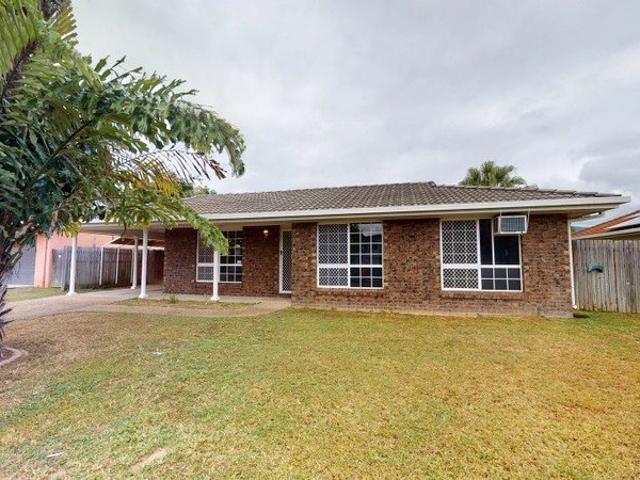 Spacious Family Home with Expansive Backyard in a Convenient Cranbrook Location
