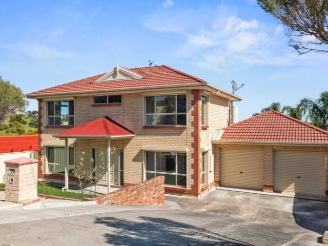 Spacious Family Home with Elevated Views in Darlington