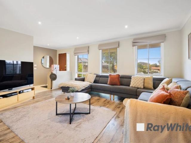Spacious Family Home with Entertainer's Deck in Prime Endeavour Hills Location