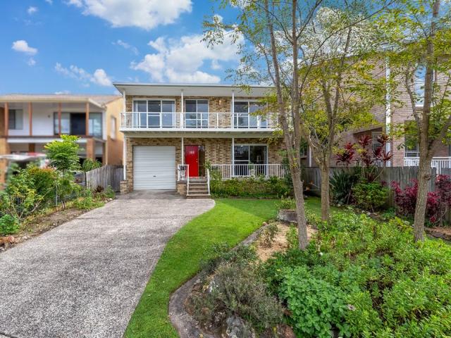 Spacious Family Home with Flexible Dual Living