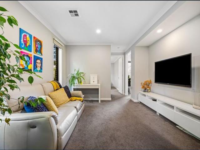 SPACIOUS FAMILY HOME WITH FLEXIBLE FLOOR PLAN IN INSIGNIA ESTATE