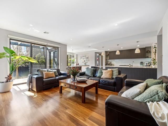 SPACIOUS FAMILY HOME WITH FLEXIBLE FLOOR PLAN IN INSIGNIA ESTATE