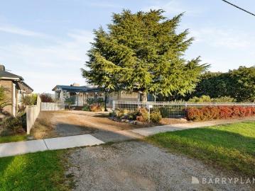 Yarra Glen, Yarra Ranges, Victoria - Fireplace