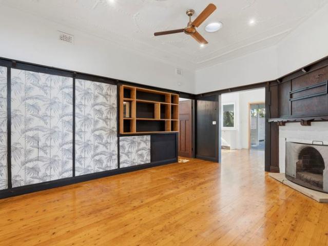 Spacious Family Home with Flexible Living in Prime Booker Bay Location