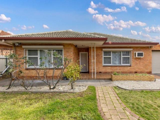 Spacious Family Home with Flexible Living Options Please apply through tenantoptions.com.au