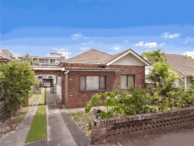 Spacious Family Home with Flexible Rear Studio