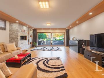 Spacious family home with garden