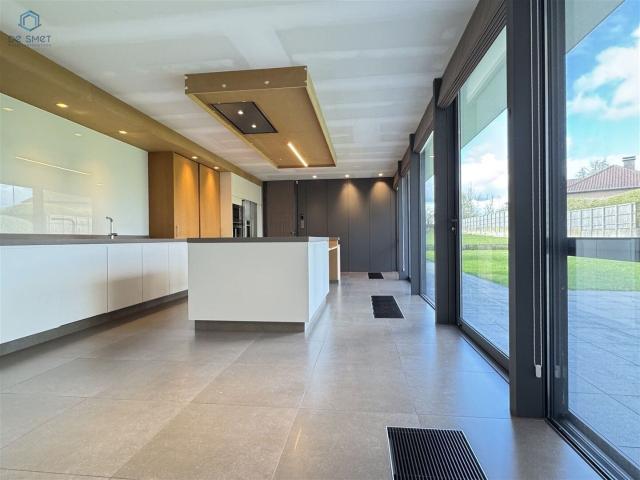 Spacious family home with garden in Erwetegem