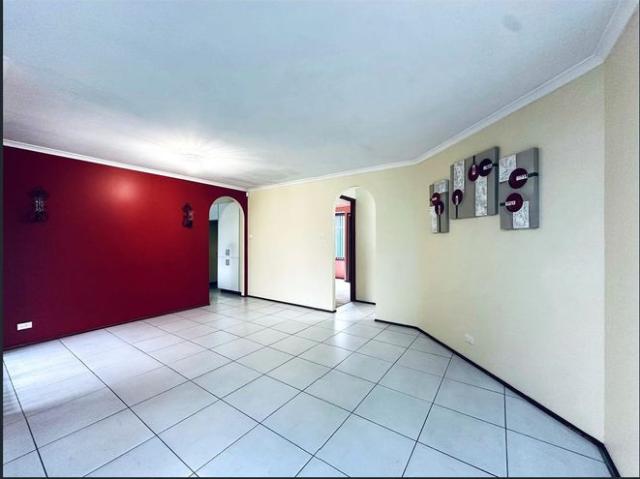 SPACIOUS FAMILY HOME WITH GENEROUS BACKYARD & OUTDOOR ENTERTAINING