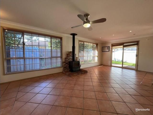 Spacious Family Home with Great Indoor and Outdoor Living