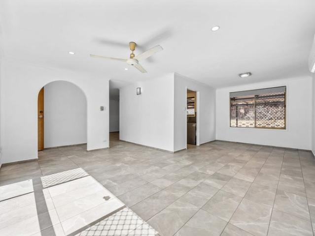 SPACIOUS FAMILY HOME WITH GREAT SIZE YARD