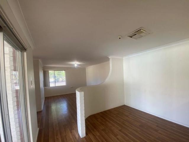 SPACIOUS FAMILY HOME WITH HUGE BACKYARD!