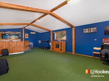 Spacious Family Home with Huge Backyard & Excellent Storage