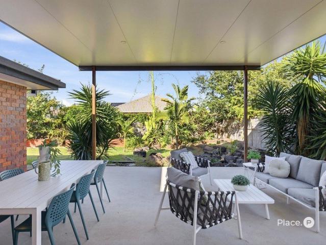 Spacious Family Home with Huge Entertaining Area Prime Bayside Living in Manly West
