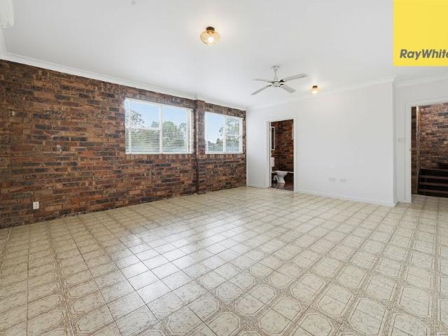 Spacious Family Home with Huge Yard, Solar & Teenage Retreat