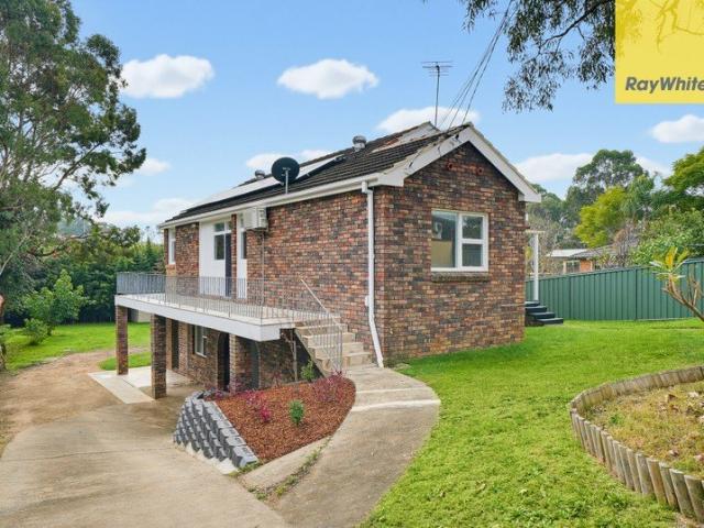 Spacious Family Home with Huge Yard, Solar & Teenage Retreat