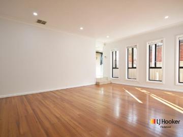 Spacious Family Home with Heated Spa & Double Garage