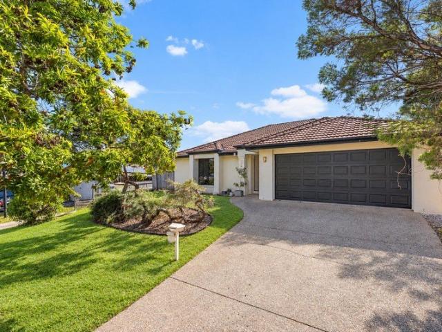 Spacious Family Home with In Ground Pool in Prime Lifestyle Location