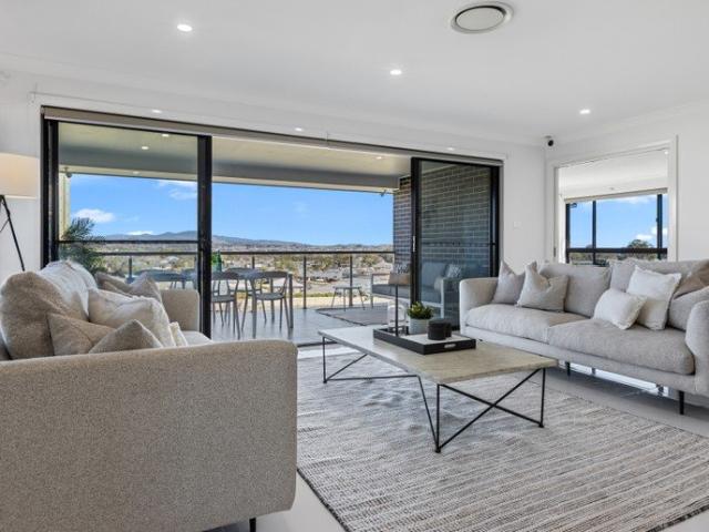 Spacious Family Home with Incredible Views