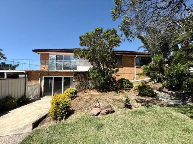 Spacious Family Home with Lake Views & Self Contained Studio