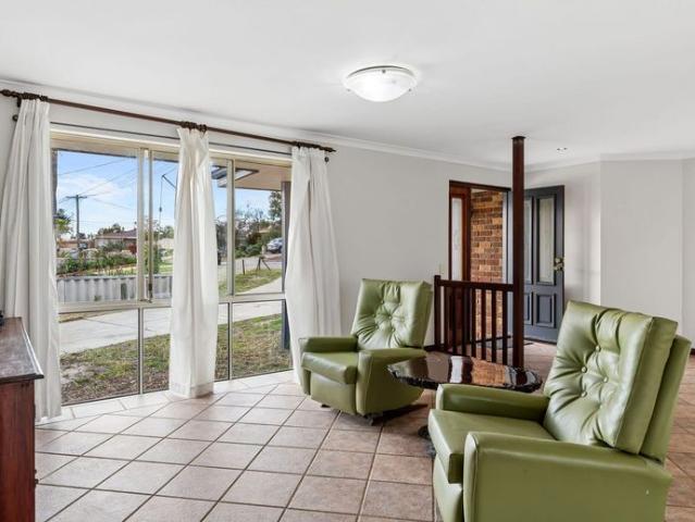 Spacious family home with large outdoor alfresco Entertaining area
