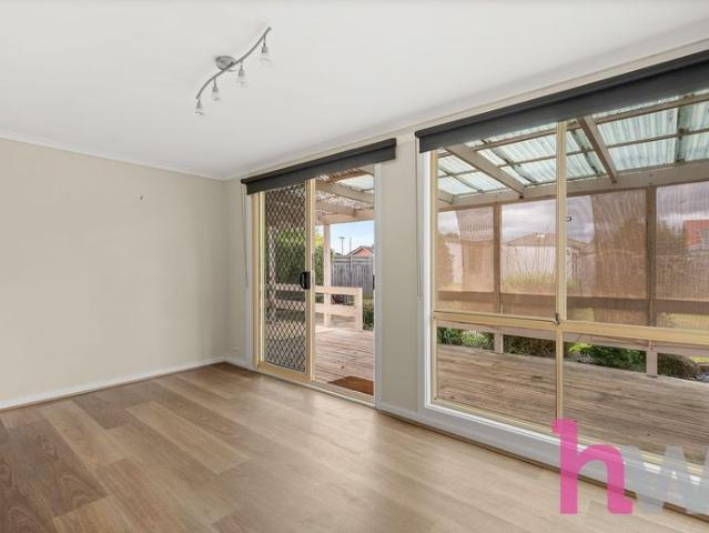 Spacious Family Home with Large Backyard & Fantastic Outdoor Entertaining